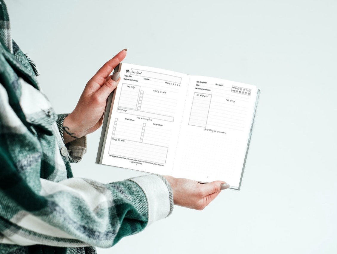 Our Bucket List Adventures: A Journal for Couples: With 235 Ideas To Live Your Dream Life Together